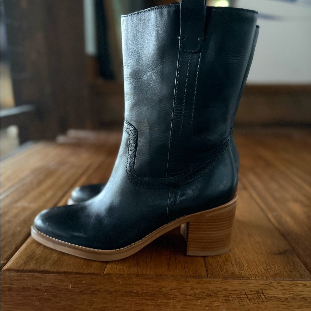 NWOT Dolce Vita Black Leather Heeled Boots